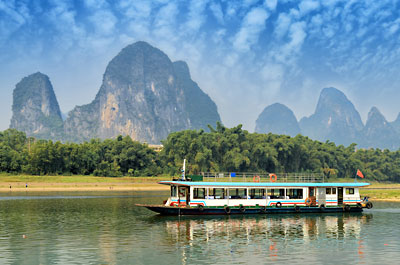 Li River cruise in a clear day
