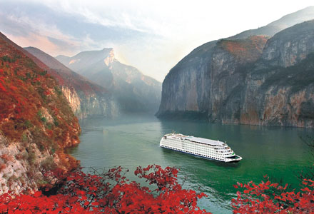 Red Leaves along Yangtze River